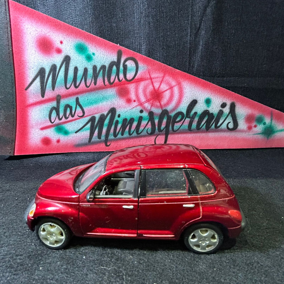 クライスラーPTクルーザー　1:18 Chrer PT Cruiser ChryslerPtCruiser-1-