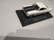 Carregar imagem no visualizador da galeria, Opala SS Branco  - Na caixa de acrílico - SOB ENCOMENDA