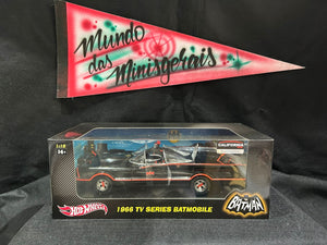 1966 TV Series Batmobile Batmóvel 1:18