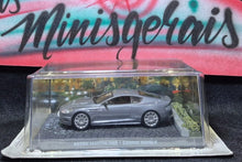 Carregar imagem no visualizador da galeria, ASTON MARTIN DBS •James Bond 007 -  CASINO ROYALE