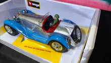 Carregar imagem no visualizador da galeria, Alfa Romeo 8C 2300 Spider Touring 1932 - 1:18