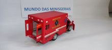 Load image into Gallery viewer, Ambulância dos Bombeiros - Fora da embalagem