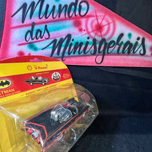 Carregar imagem no visualizador da galeria, Batman 1960´S Classic Batmobile Shell 12,5 cm - Batmóvel