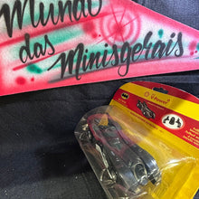 Carregar imagem no visualizador da galeria, Batman Returns Batmobile Shell 13 cm - Batmóvel