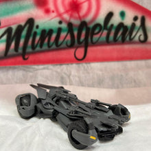 Carregar imagem no visualizador da galeria, Batmóvel - Batmobile Batmóvel Liga da Justiça (com metralhadora) - Jada