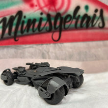 Carregar imagem no visualizador da galeria, Batmóvel - Batmobile Batmóvel Liga da Justiça (com metralhadora) - Jada