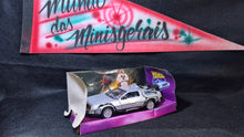 Carregar imagem no visualizador da galeria, Carro De Volta Para O Futuro 1 Delorean Time Machine 1/24