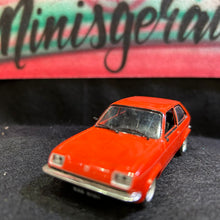 Load image into Gallery viewer, Chevrolet Chevette opel Vauxhall - Importado - Falta o retrovisor - Frete grátis Todo Brasil