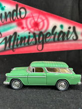 Carregar imagem no visualizador da galeria, GM Chevrolet Bel Air Nomad 1955 - Fora da embalagem - Verde