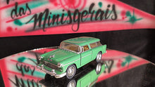 Carregar imagem no visualizador da galeria, GM Chevrolet Bel Air Nomad 1955 - Fora da embalagem - Verde