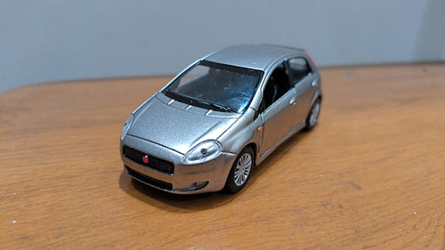 Fiat Punto - Coleção Nacionais -Customizado - Cinza Steel - pronta entrega