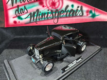 Load image into Gallery viewer, FORD Five Window Coupe 1932 - Motor Max - 1/18 na base  SEM CAIXA -  FRETE GRÁTIS Sul e Sudeste