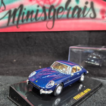 Carregar imagem no visualizador da galeria, Ferrari 400 SA - Ferrari Collection