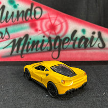 Cargar imagen en el visor de la galería, Ferrari 458 amarela - luzes e som - 12,5 Cm