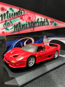 Ferrari F50 1997 1:18 Leves defeitos