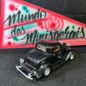 Ford Coupe 1932 - 1/24