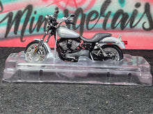 Load image into Gallery viewer, Moto Harley Davidson 2004 Dyna Super Glide Sport