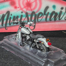 Load image into Gallery viewer, Moto Harley Davidson 2004 Dyna Super Glide Sport