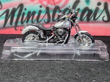 Load image into Gallery viewer, Moto Harley Davidson 2004 Dyna Super Glide Sport