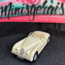 Cargar imagen en el visor de la galería, Jaguar xk 120 Bege - 12,5 cm