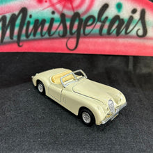 Cargar imagen en el visor de la galería, Jaguar xk 120 Bege - 12,5 cm