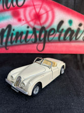 Cargar imagen en el visor de la galería, Jaguar xk 120 Bege - 12,5 cm