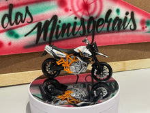 Load image into Gallery viewer, Moto KTM 990 Supermoto R - Na caixa- Miniatura Moto Burago