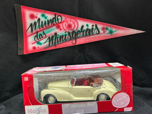 Mercedes Benz 300S 1:18 Leves Defeitos