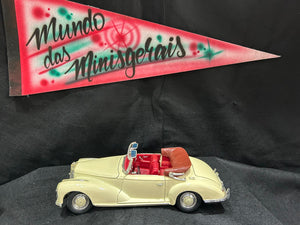 Mercedes Benz 300S 1:18 Leves Defeitos