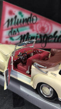 Carregar imagem no visualizador da galeria, Mercedes Benz 300S 1:18 Leves Defeitos