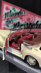 Mercedes Benz 300S 1:18 Leves Defeitos