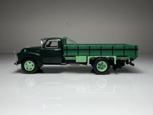Load image into Gallery viewer, Chevrolet 6400 – 1951 - Carretos Verde roda verde claro