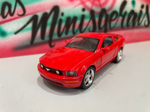 Ford Mustang GT 2006 - Fora da embalagem