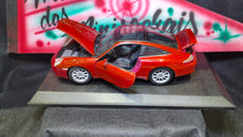 Carregar imagem no visualizador da galeria, PORSCHE 911 Targa 1:18