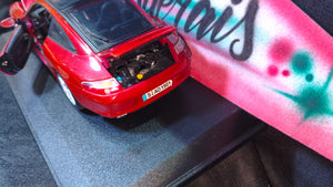 PORSCHE 911 Targa 1:18