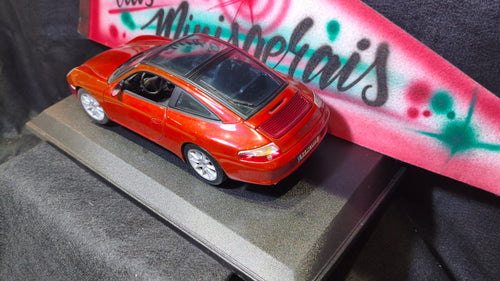 PORSCHE 911 Targa 1:18