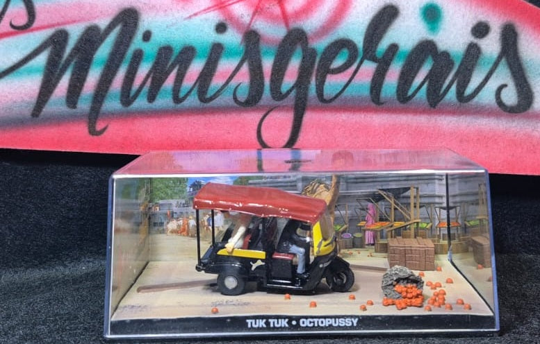 TUK TUK -James Bond 007 - OCTOPUSSY