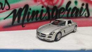 Mercedes Benz SLS AMG - fora da embalagem