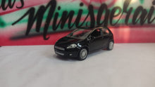 Load image into Gallery viewer, Fiat Punto 1:43 - Oficial FIAT - Na caixa