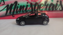 Load image into Gallery viewer, Fiat Punto 1:43 - Oficial FIAT - Na caixa