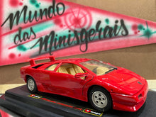 Carregar imagem no visualizador da galeria, LAMBORGHINI Diablo 1990 - 1/24 - Fora da embalagem - Na base.