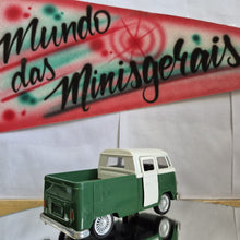 Load image into Gallery viewer, VW Volkswagen kombi CD Cabine Dupla - Fora da embalagem