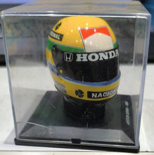 Carregar imagem no visualizador da galeria, Capacete Ayrton Senna 1º Campeonato 5 cm de altura - Frete grátis para todo o Brasil