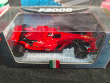 Cargar imagen en el visor de la galería, Ferrari F2008 - Hotwheels Shell - Na caixa