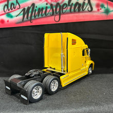 Carregar imagem no visualizador da galeria, Caminhão Freightliner Colúmbia Amarelo - 26,4 cm
