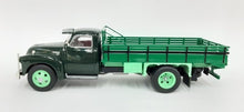 Load image into Gallery viewer, Chevrolet 6400 – 1951 - Carretos Verde roda verde claro