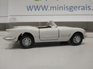 Corvette 1953 branco Cabriolet - Fora da Embalagem