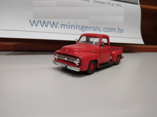 Ford pickup 53 vermelha - Fora da embalagem