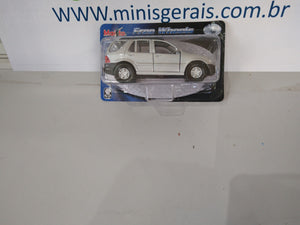 Mercedes ML 320 PRATA - Lacrado