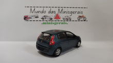 Carregar imagem no visualizador da galeria, Fiat Novo Palio - Azul metálico escuro fora da embalagem